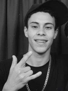 O jovem-Deyvid Michel-Silva-foi-assassinado na-madrugada