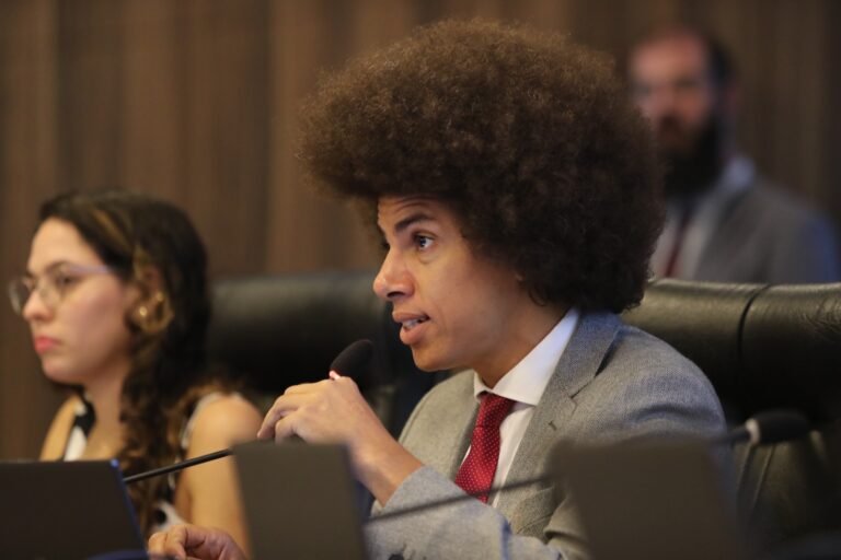 Policiais do Paraná que sofrem com dependência química precisam de ajuda e tratamento