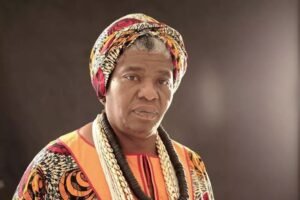 Assembleia aprova homenagem póstuma a Yá Mukumby, mãe de santo assassinada em Londrina